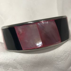 Vintage 80’s pink pearl and black bracelet